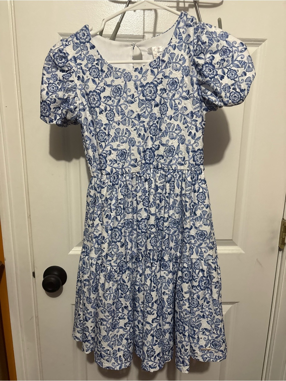 Tahari Blue and White Floral Puff-Sleeve Dress